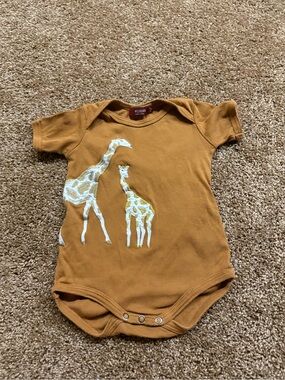 Milkbarn Giraffe Organic Cotton One-Piece Bodysuit
